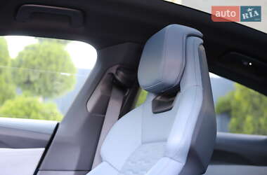 Лифтбек Audi e-tron GT 2022 в 