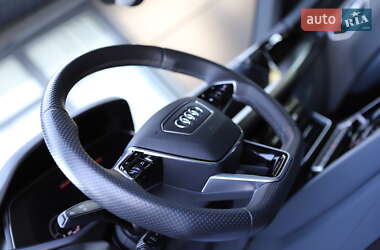 Лифтбек Audi e-tron GT 2022 в 