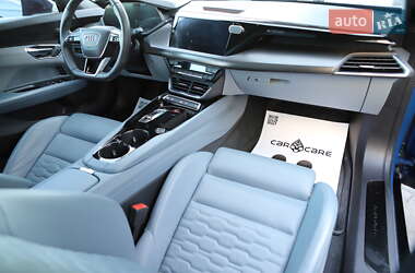 Лифтбек Audi e-tron GT 2022 в 
