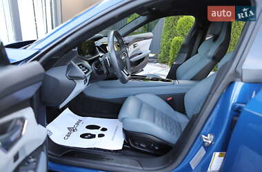 Лифтбек Audi e-tron GT 2022 в 