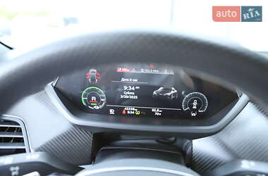 Лифтбек Audi e-tron GT 2022 в 