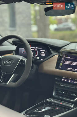 Ліфтбек Audi e-tron GT 2022 в 