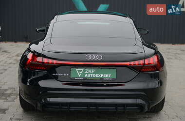Ліфтбек Audi e-tron GT 2021 в 