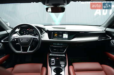Ліфтбек Audi e-tron GT 2021 в 