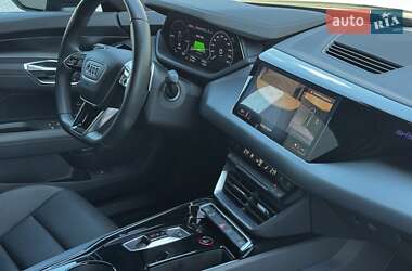 Лифтбек Audi e-tron GT 2022 в 