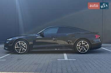 Лифтбек Audi e-tron GT 2022 в 