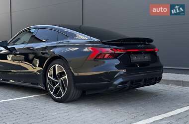 Лифтбек Audi e-tron GT 2022 в 
