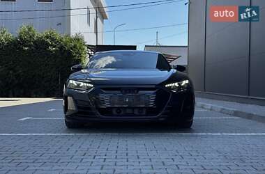 Лифтбек Audi e-tron GT 2022 в 