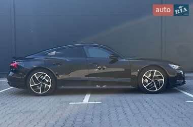 Лифтбек Audi e-tron GT 2022 в 