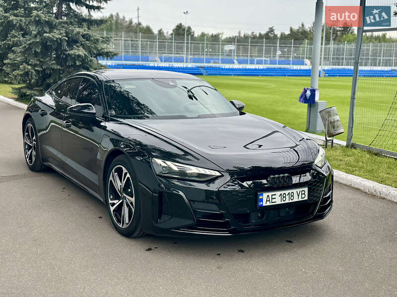 Лифтбек Audi e-tron GT 2024 в Киеве