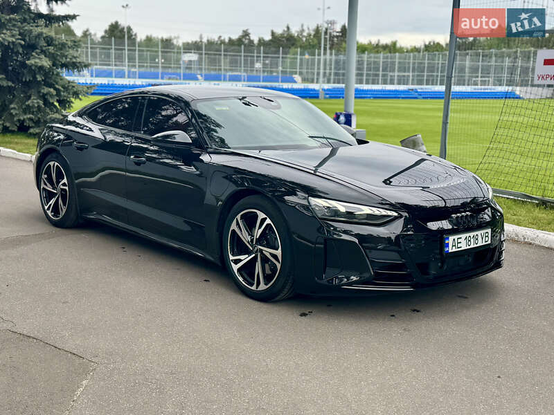Лифтбек Audi e-tron GT 2024 в Киеве