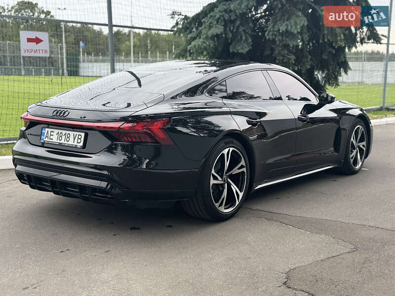 Лифтбек Audi e-tron GT 2024 в Киеве