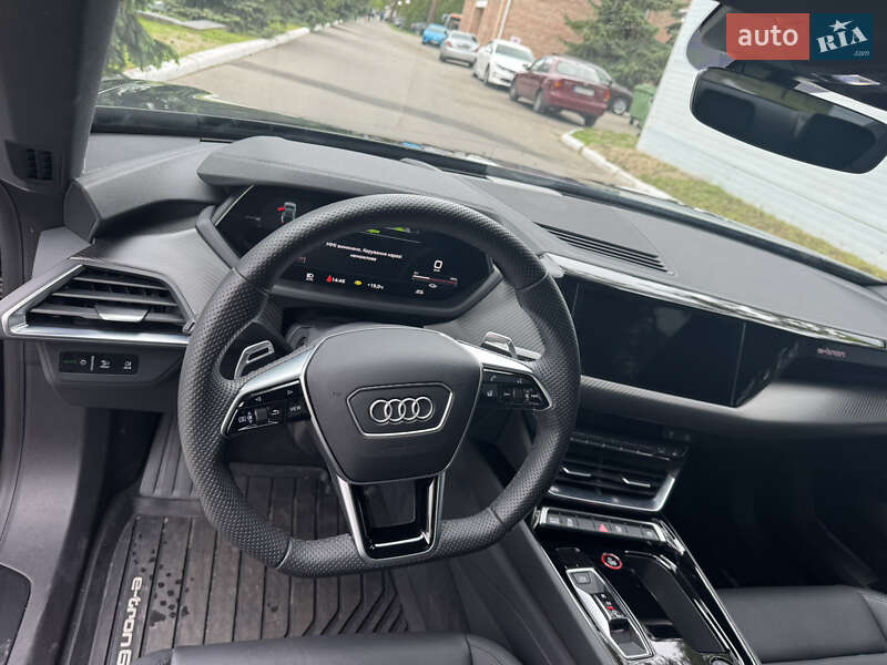 Лифтбек Audi e-tron GT 2024 в Киеве