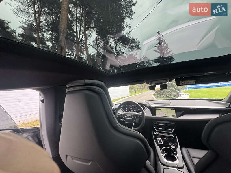 Лифтбек Audi e-tron GT 2024 в Киеве