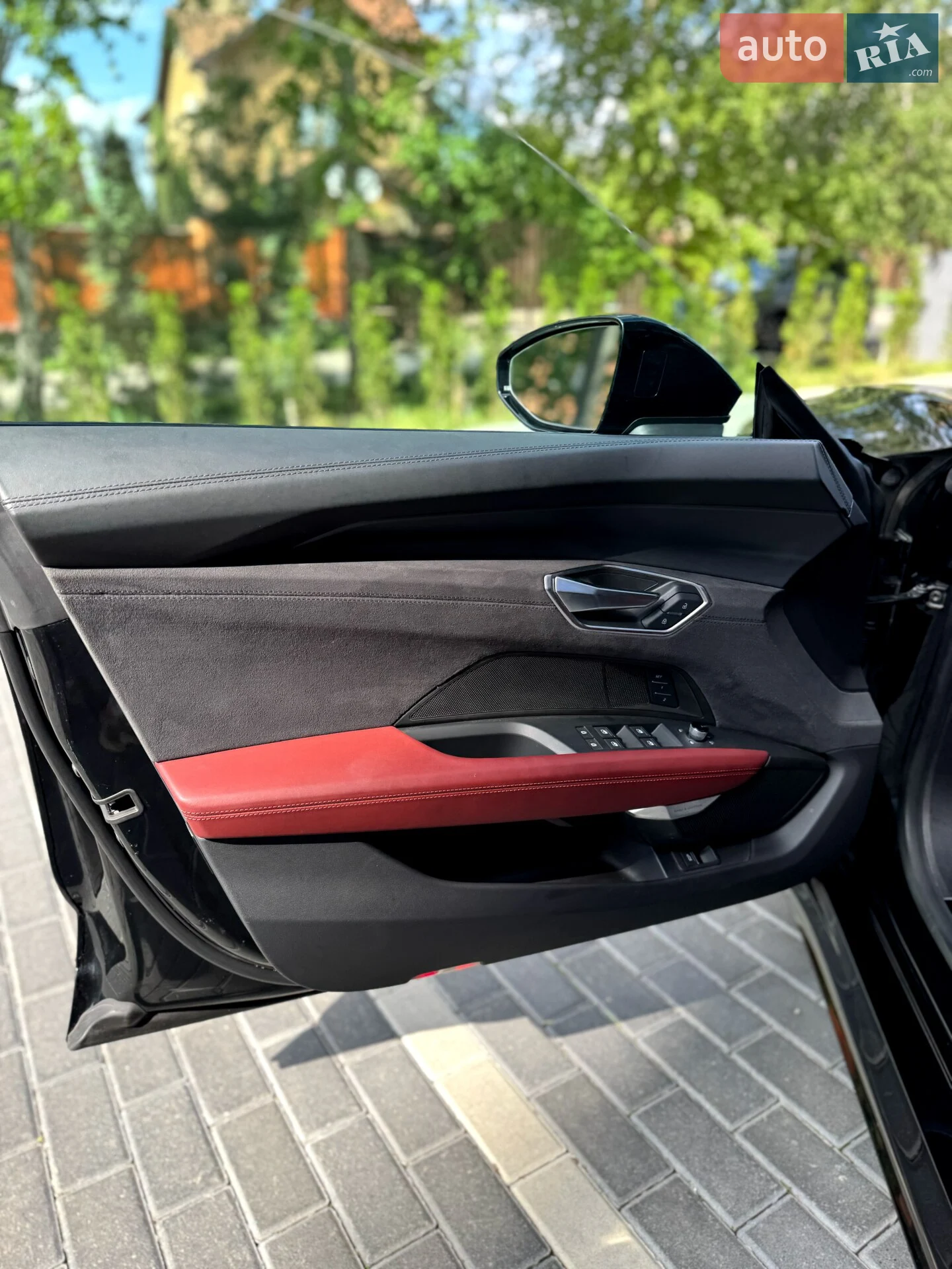 2022 Audi e-tron GT - мініатюра 21