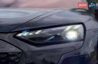 Лифтбек Audi e-tron GT 2023 в 