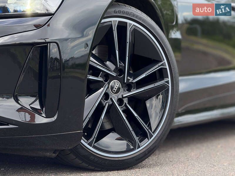 Лифтбек Audi e-tron GT 2023 в Кривом Роге
