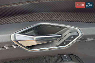 Лифтбек Audi e-tron GT 2023 в 