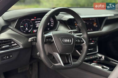 Лифтбек Audi e-tron GT 2023 в 