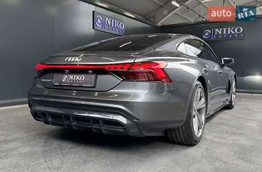 Лифтбек Audi e-tron GT 2021 в 