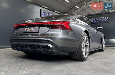 Лифтбек Audi e-tron GT 2021 в 