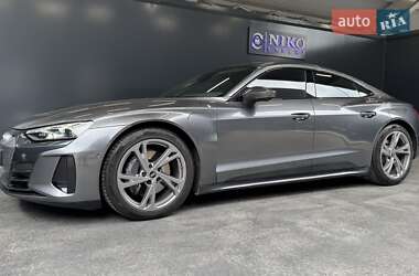 Лифтбек Audi e-tron GT 2021 в 