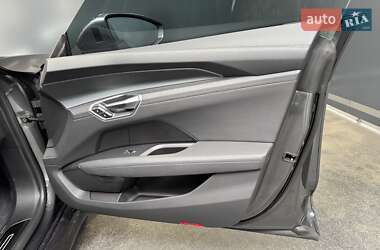 Лифтбек Audi e-tron GT 2021 в 