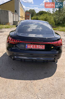 Лифтбек Audi e-tron GT 2023 в 