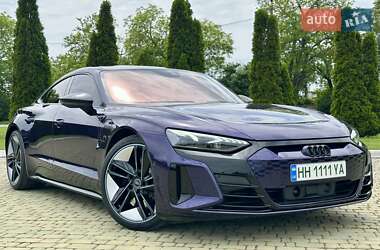 Лифтбек Audi e-tron GT 2024 в 