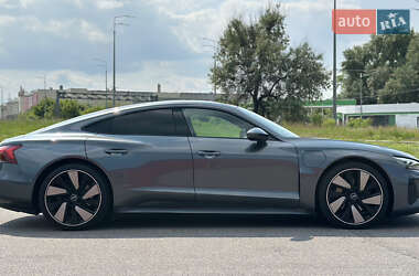 Лифтбек Audi e-tron GT 2021 в 