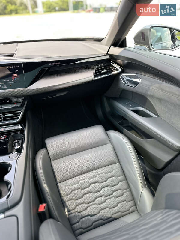 Лифтбек Audi e-tron GT 2021 в Киеве