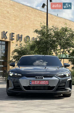 Лифтбек Audi e-tron GT 2022 в 