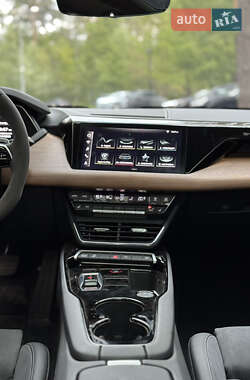 Лифтбек Audi e-tron GT 2022 в 