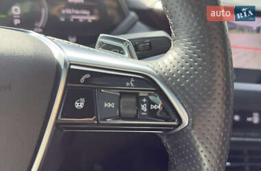 Лифтбек Audi e-tron GT 2021 в 
