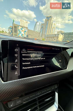 Лифтбек Audi e-tron GT 2021 в 