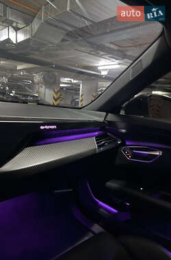 Лифтбек Audi e-tron GT 2021 в 
