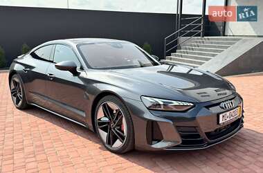 Лифтбек Audi e-tron GT 2022 в 