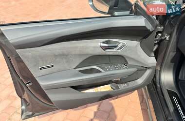 Лифтбек Audi e-tron GT 2022 в 