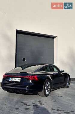 Лифтбек Audi e-tron GT 2022 в 