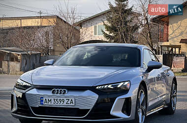 Лифтбек Audi e-tron GT 2022 в 