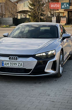 Лифтбек Audi e-tron GT 2022 в 
