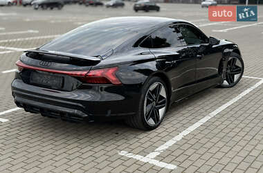 Лифтбек Audi e-tron GT 2021 в 