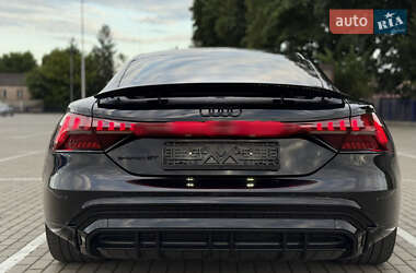 Лифтбек Audi e-tron GT 2021 в 