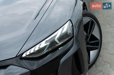 Лифтбек Audi e-tron GT 2021 в 