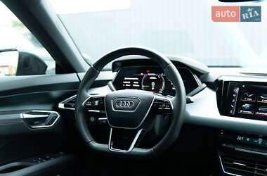 Лифтбек Audi e-tron GT 2021 в 