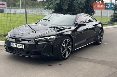 Лифтбек Audi e-tron GT 2024 в 