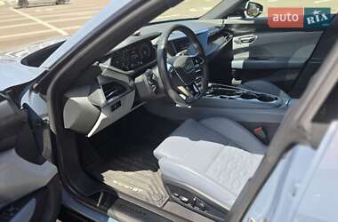 Лифтбек Audi e-tron GT 2021 в 