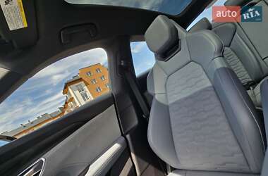 Лифтбек Audi e-tron GT 2021 в 