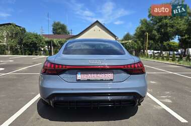 Лифтбек Audi e-tron GT 2021 в 