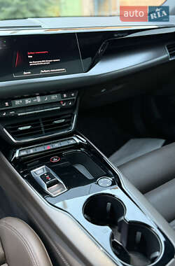 Ліфтбек Audi e-tron GT 2021 в 